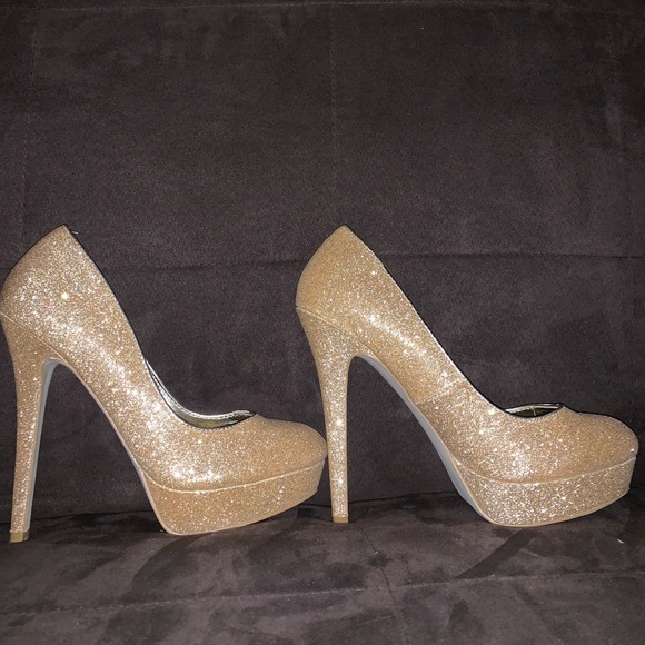 Gold sparkle JLO heels - Picture 4 of 5